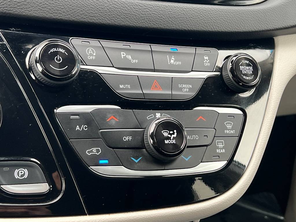 Thumbnail: 2024 Chrysler Pacifica - 27