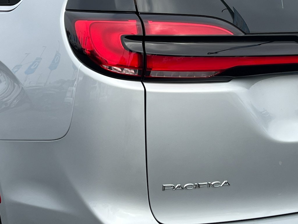 Thumbnail: 2024 Chrysler Pacifica - 29