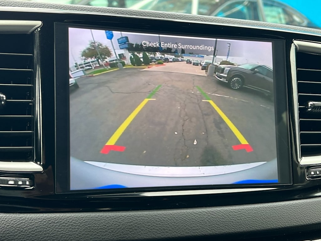 Thumbnail: 2024 Chrysler Pacifica - 26