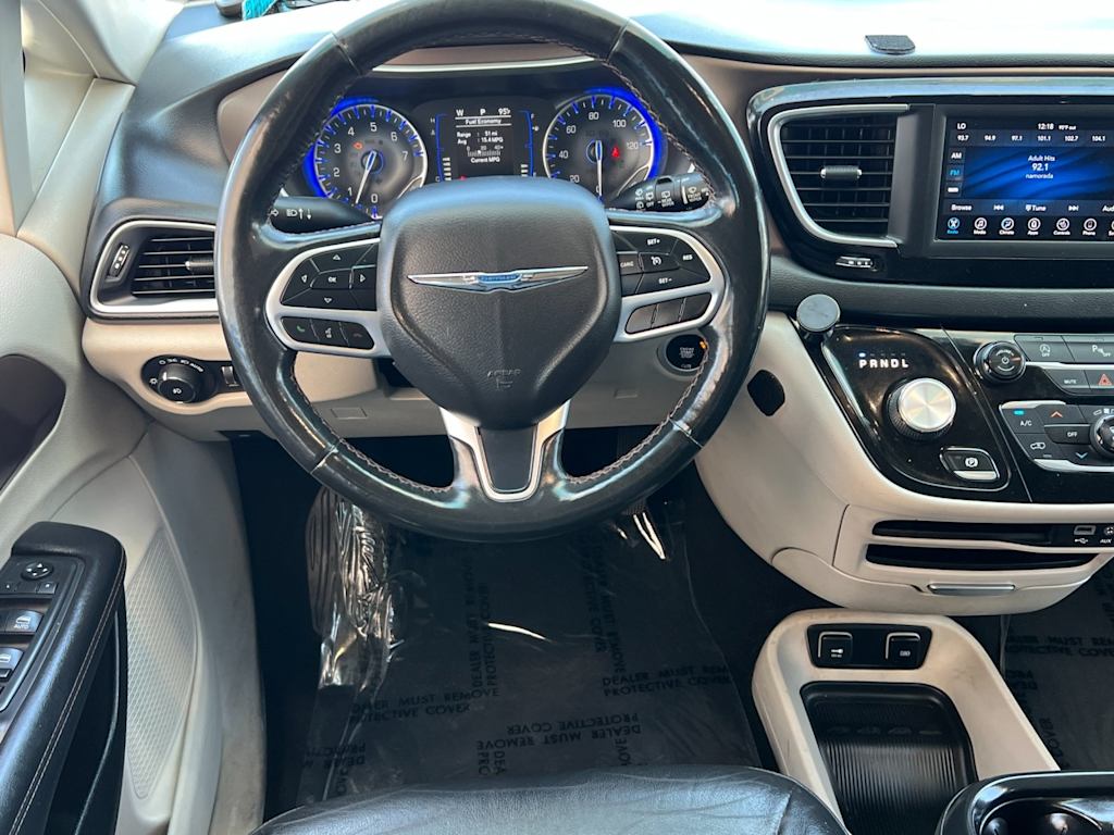 Thumbnail: 2019 Chrysler Pacifica - 9