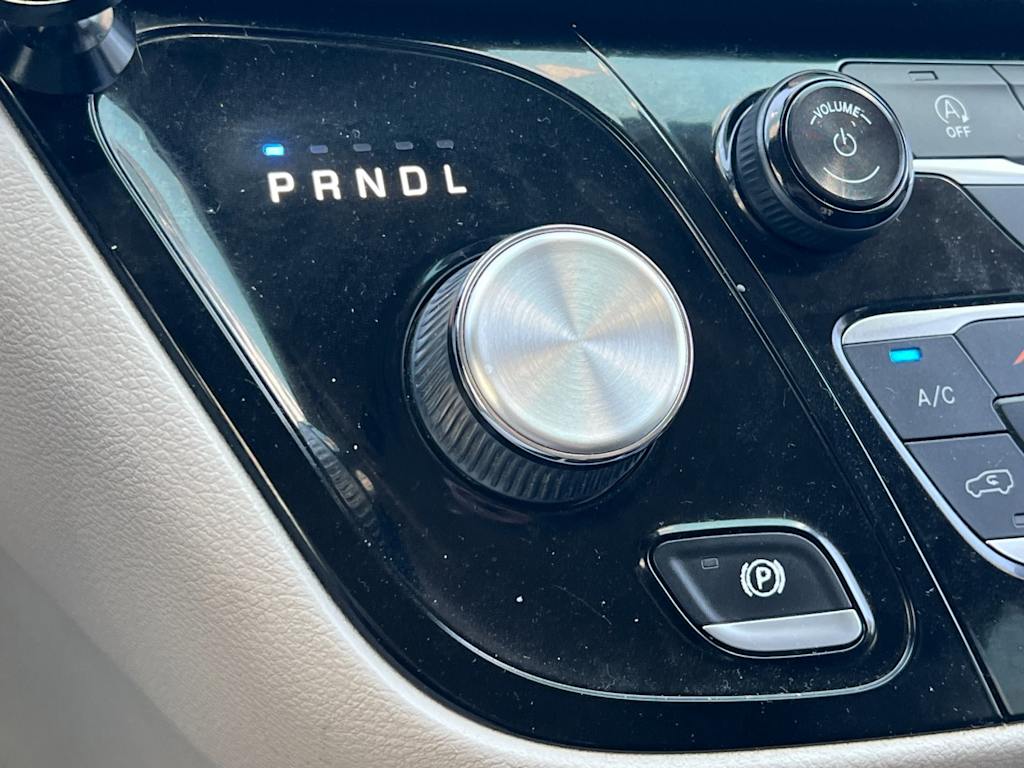 Thumbnail: 2019 Chrysler Pacifica - 25