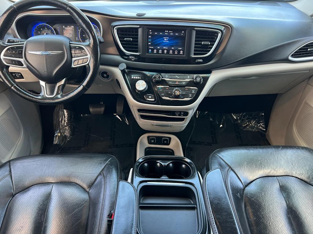 Thumbnail: 2019 Chrysler Pacifica - 2