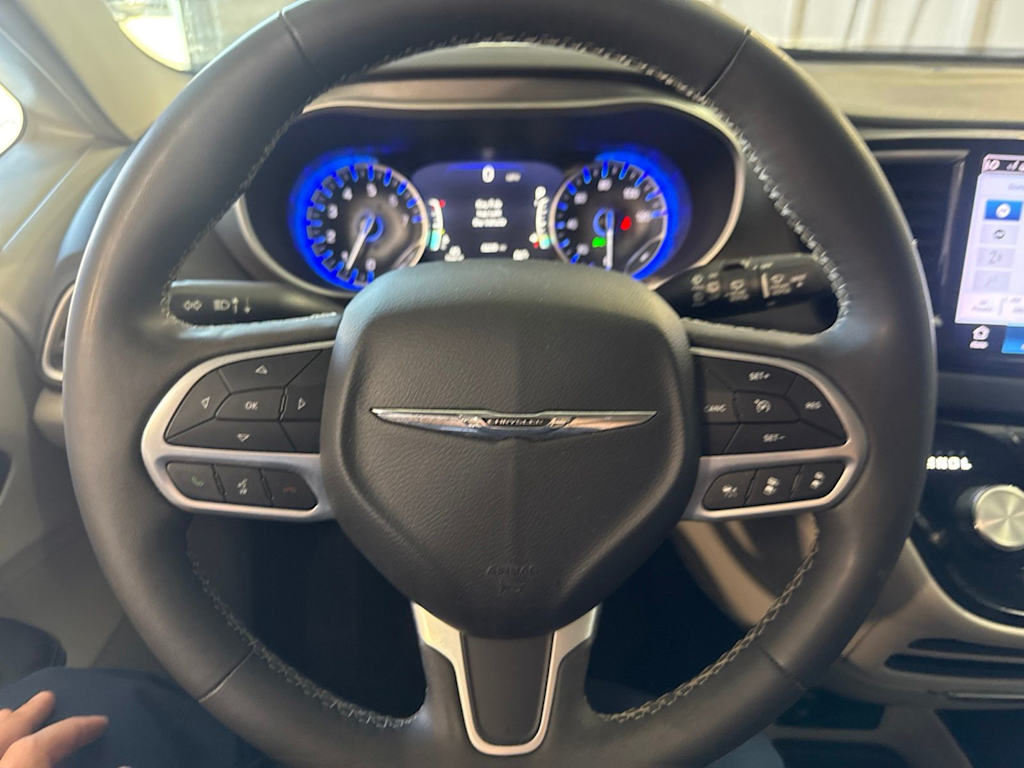 Thumbnail: 2024 Chrysler Pacifica - 2