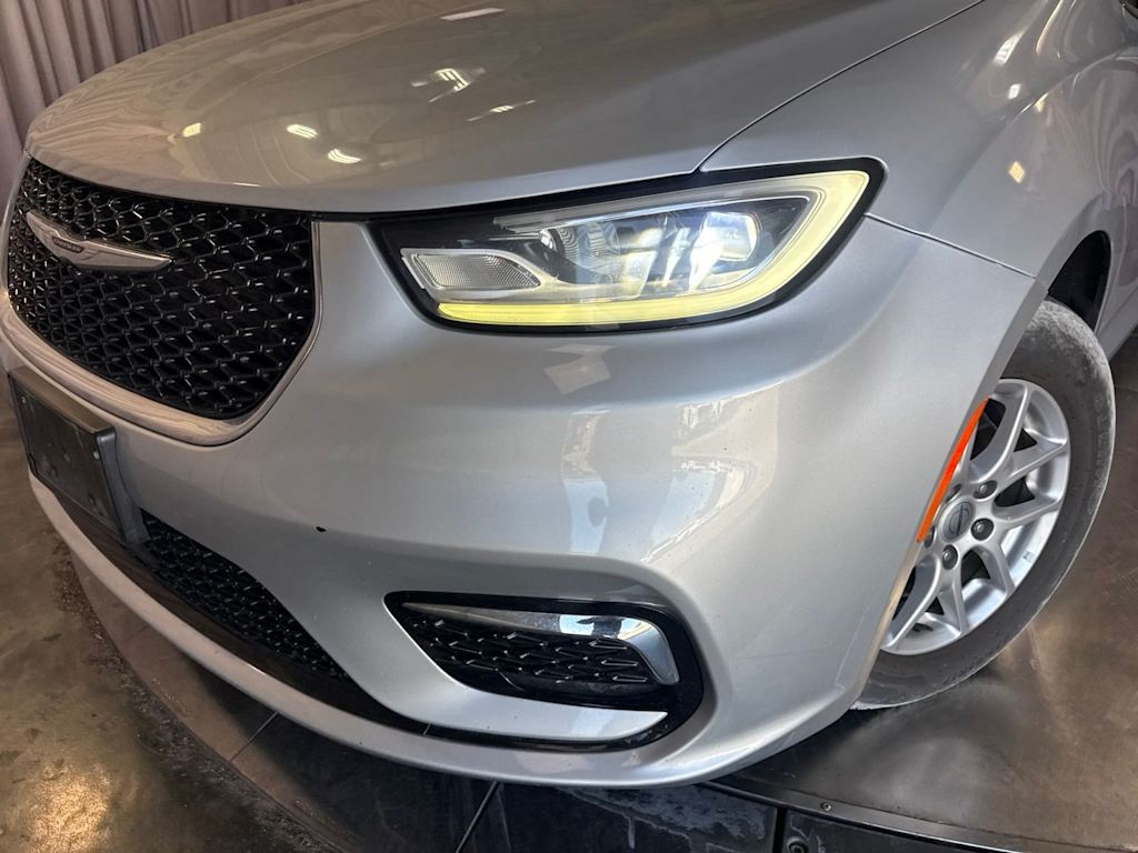 Thumbnail: 2024 Chrysler Pacifica - 18