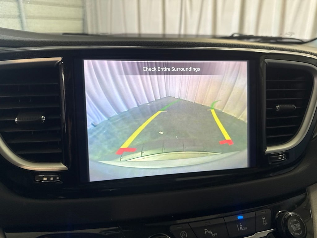 Thumbnail: 2024 Chrysler Pacifica - 29