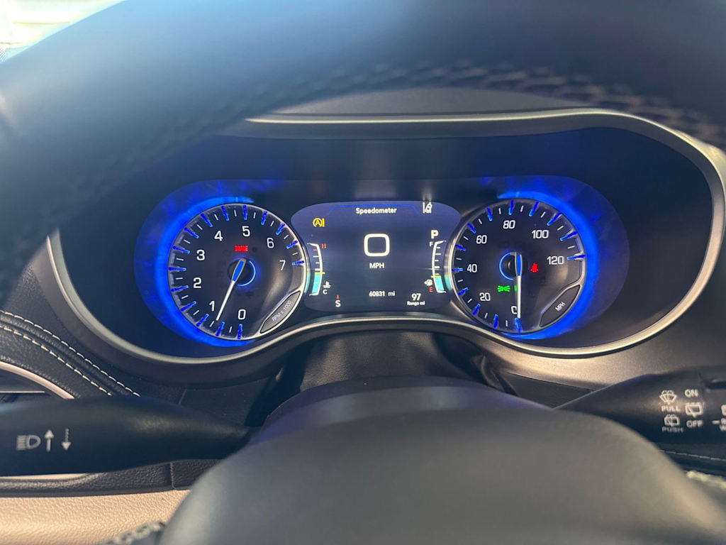Thumbnail: 2022 Chrysler Pacifica - 12