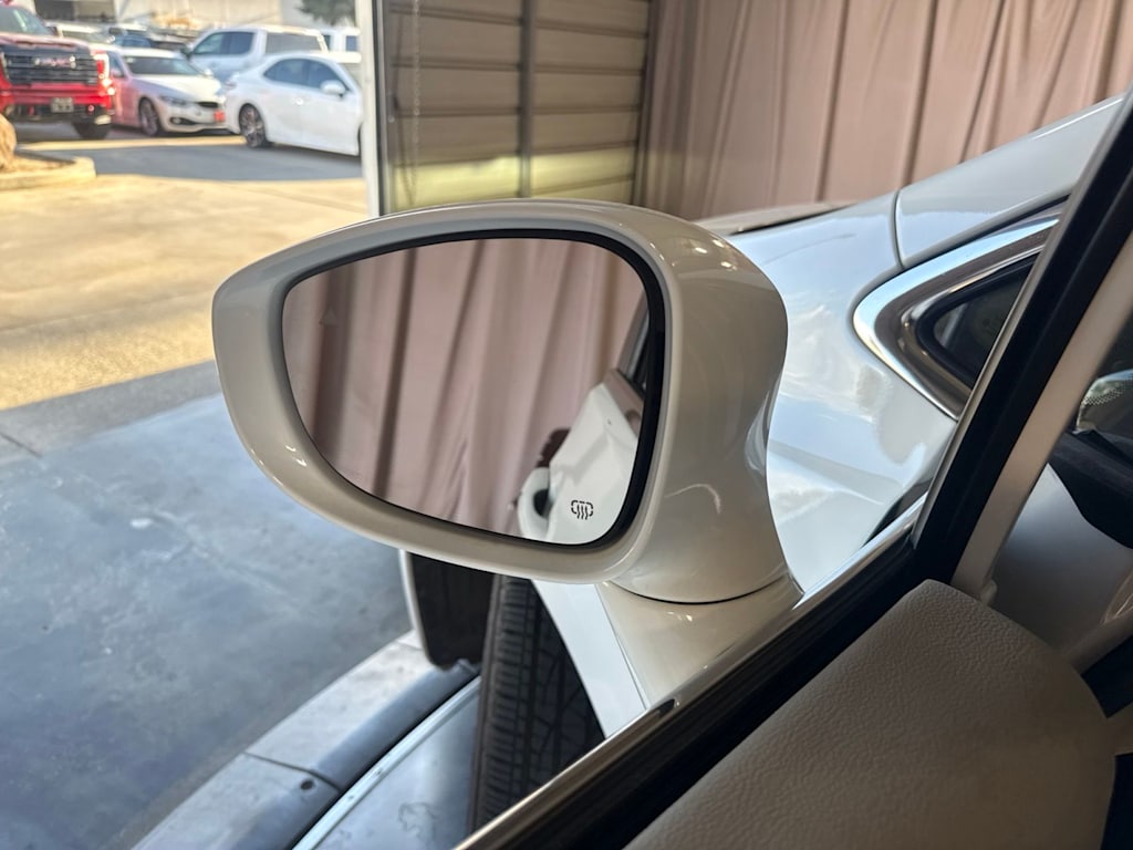 Thumbnail: 2022 Chrysler Pacifica - 23