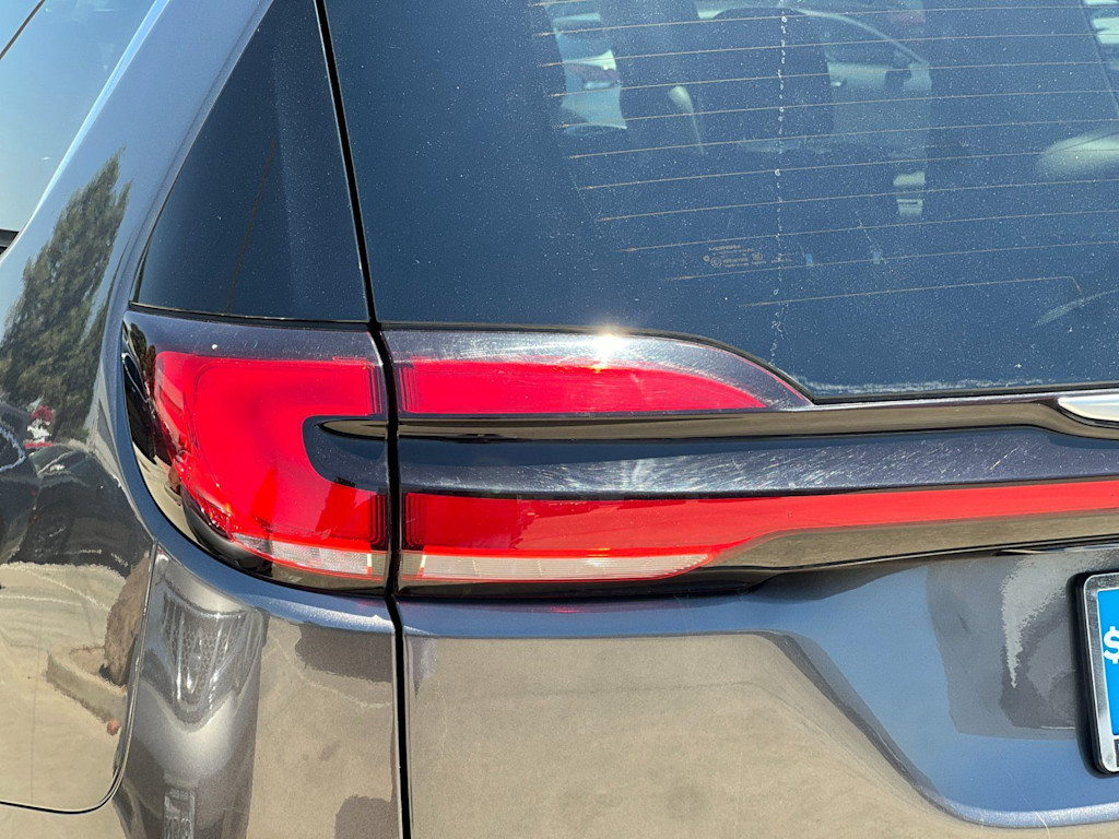 Thumbnail: 2023 Chrysler Pacifica - 29