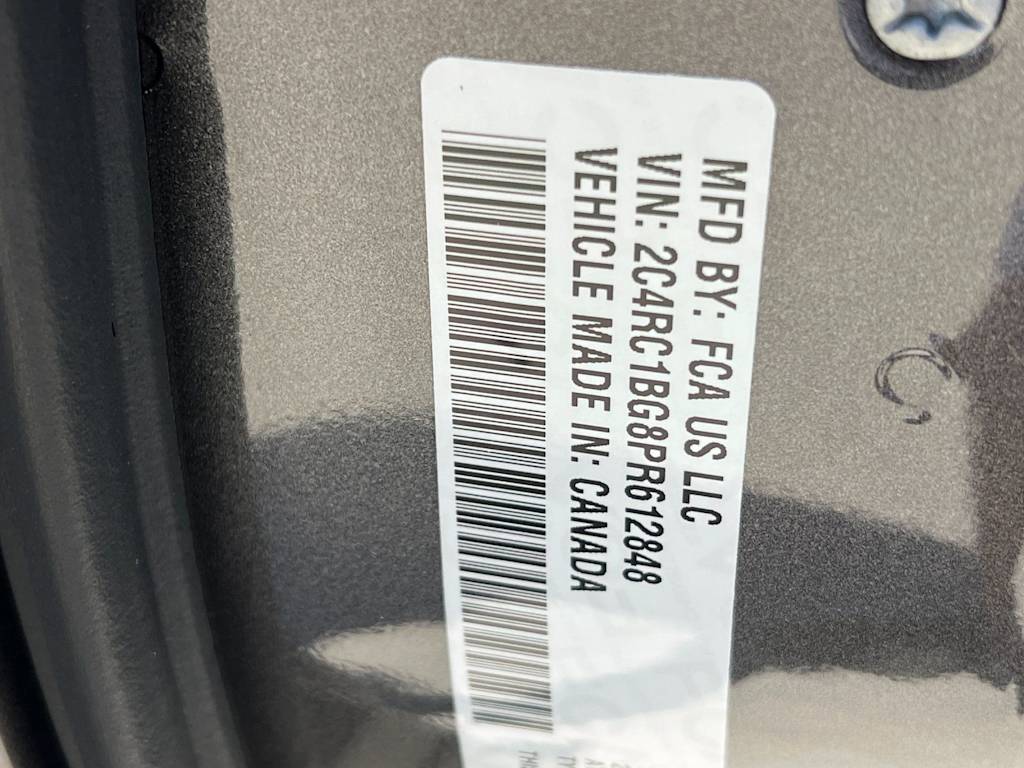 Thumbnail: 2023 Chrysler Pacifica - 31