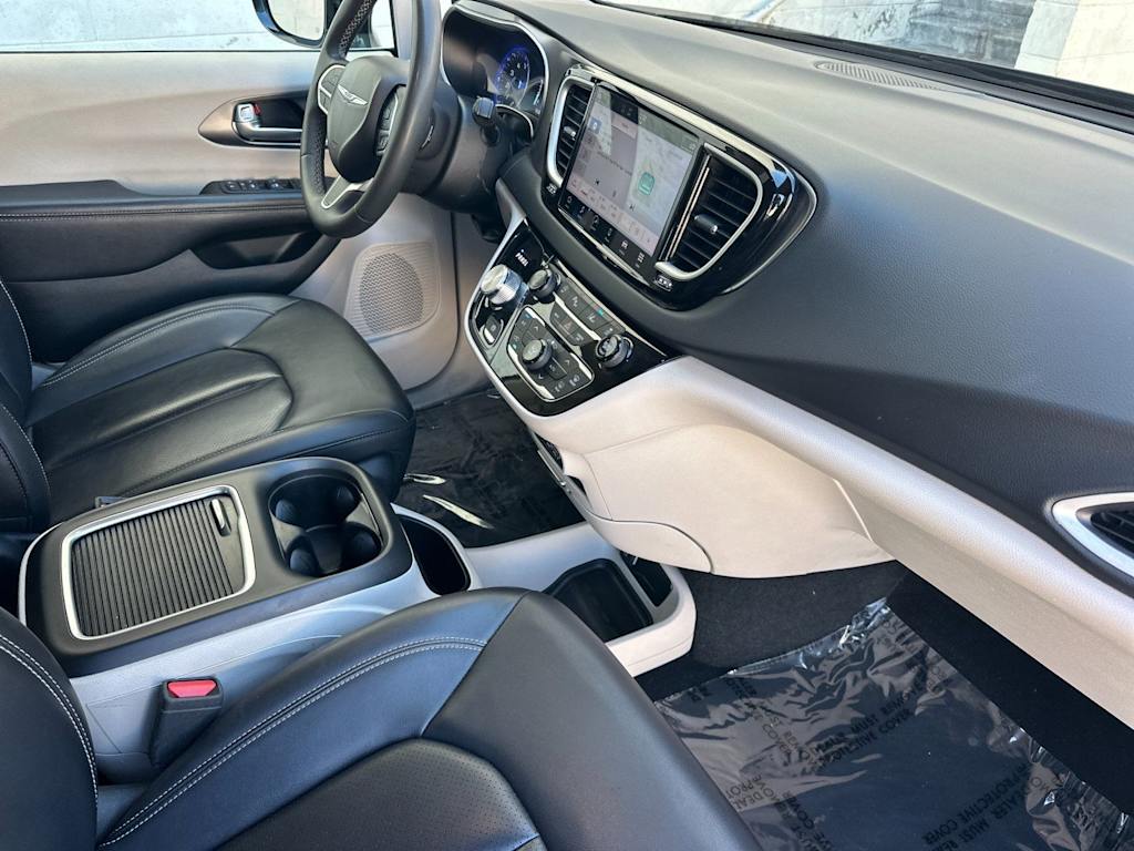 Thumbnail: 2024 Chrysler Pacifica - 12