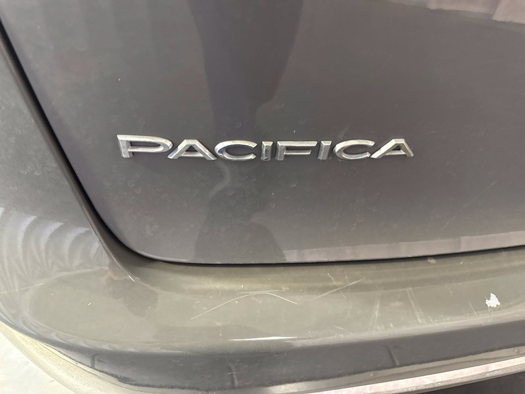 Thumbnail: 2022 Chrysler Pacifica - 7