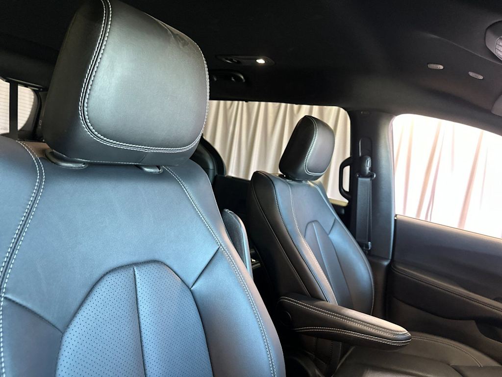 Thumbnail: 2026 Chrysler Pacifica - 9