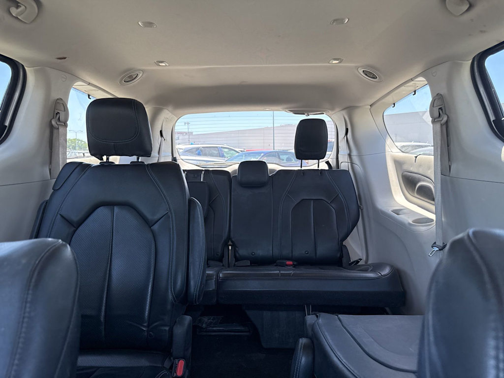 Thumbnail: 2021 Chrysler Pacifica - 24