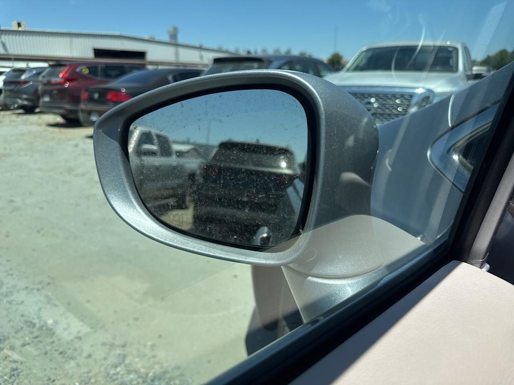 Thumbnail: 2021 Chrysler Pacifica - 23
