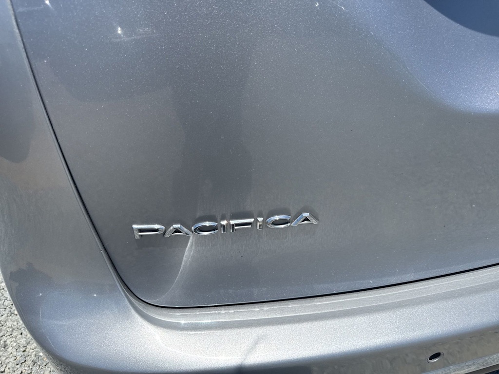 Thumbnail: 2021 Chrysler Pacifica - 7