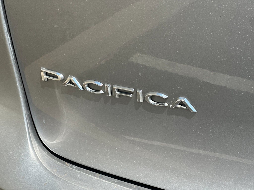 Thumbnail: 2021 Chrysler Pacifica - 7