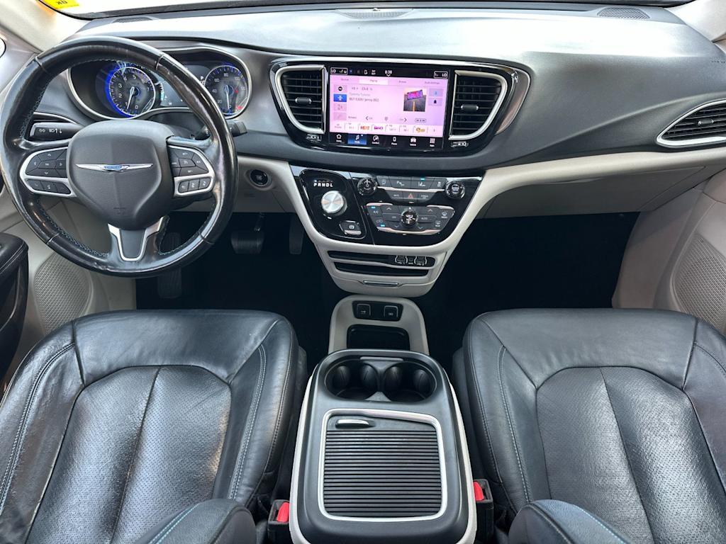 Thumbnail: 2021 Chrysler Pacifica - 2