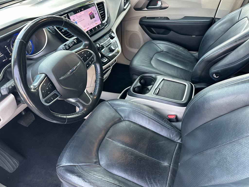 Thumbnail: 2021 Chrysler Pacifica - 10