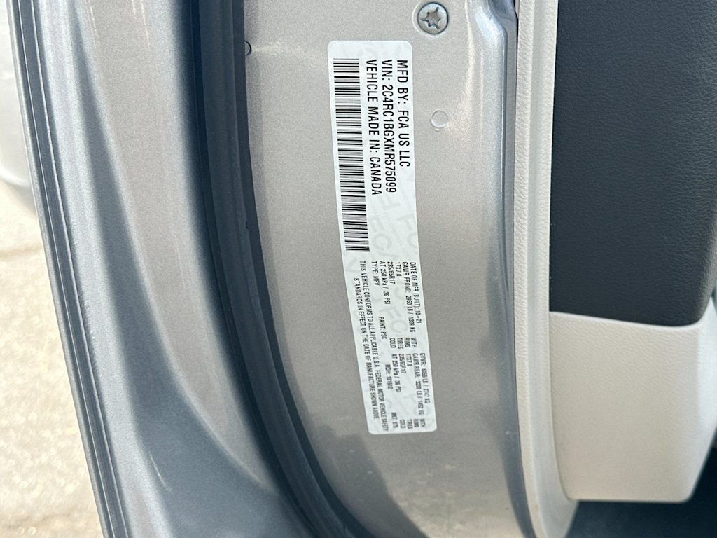 Thumbnail: 2021 Chrysler Pacifica - 32