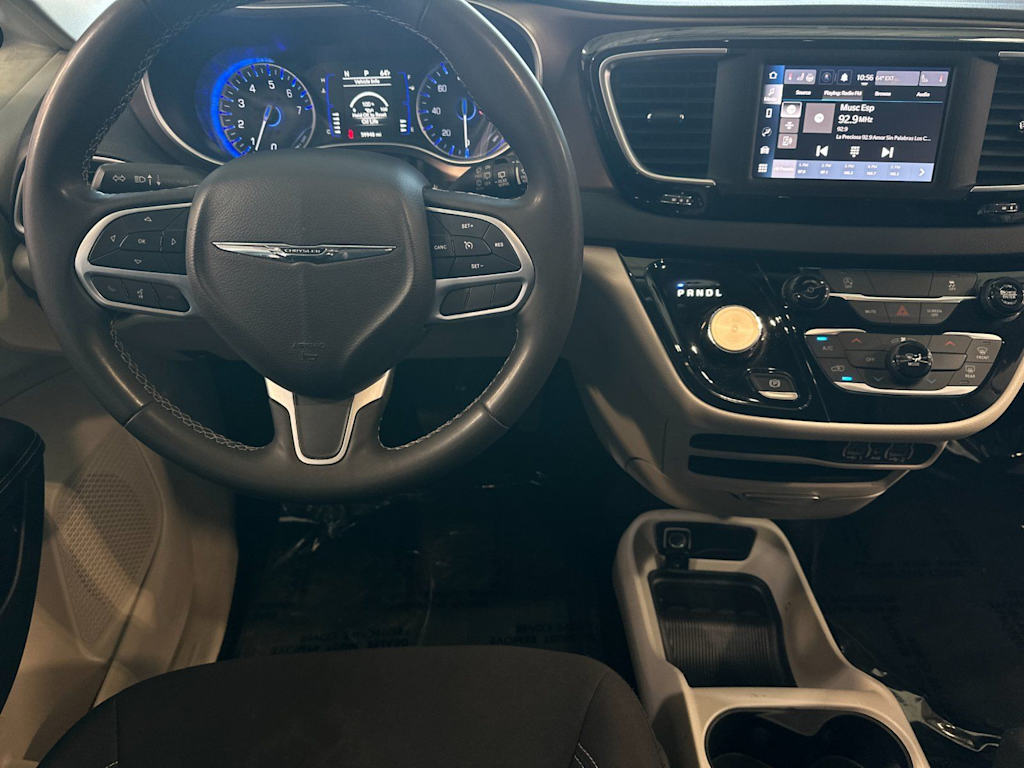 Thumbnail: 2023 Chrysler Voyager - 13