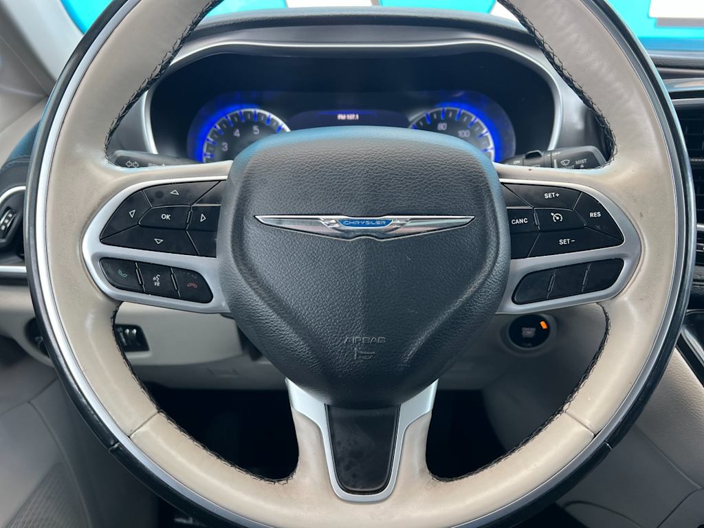 Thumbnail: 2018 Chrysler Pacifica - 29