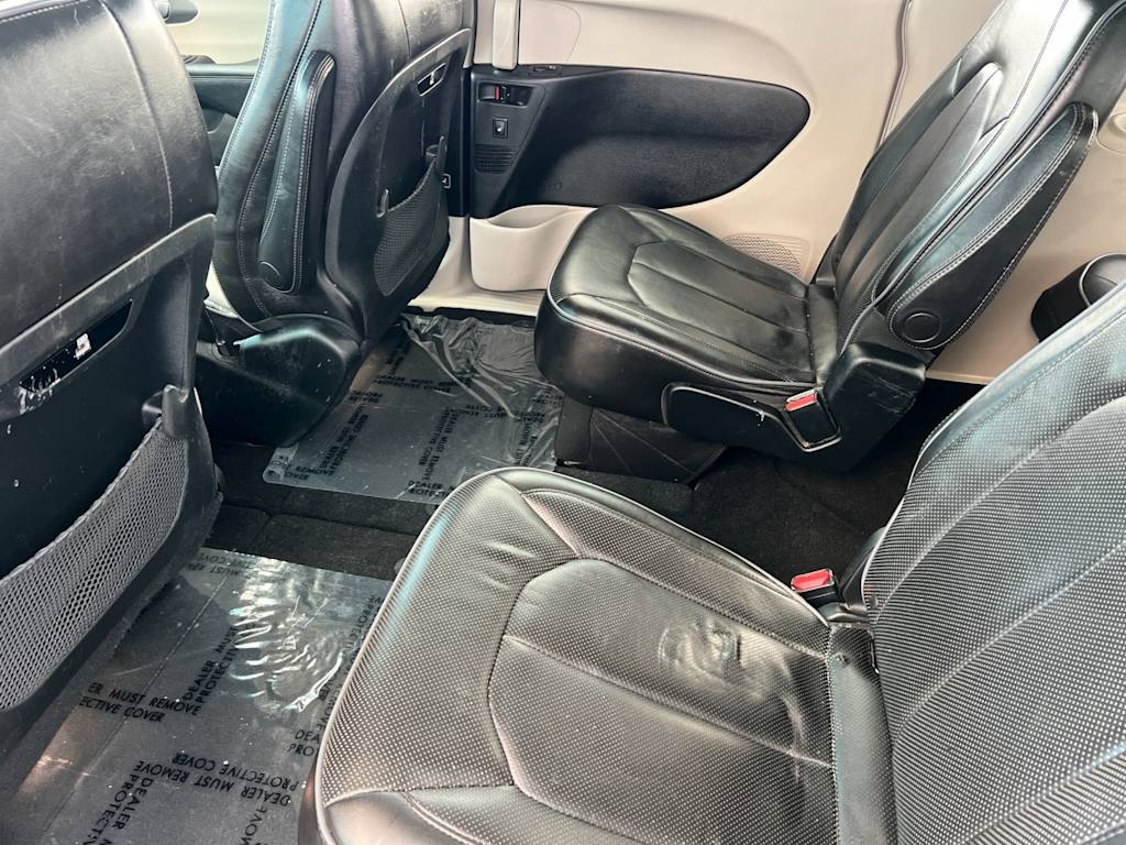 Thumbnail: 2018 Chrysler Pacifica - 10