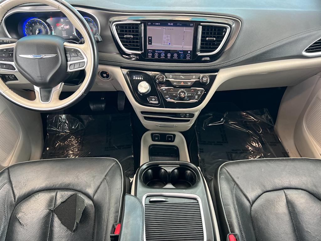 Thumbnail: 2018 Chrysler Pacifica - 2