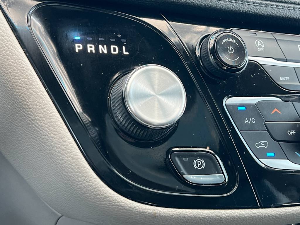 Thumbnail: 2018 Chrysler Pacifica - 14