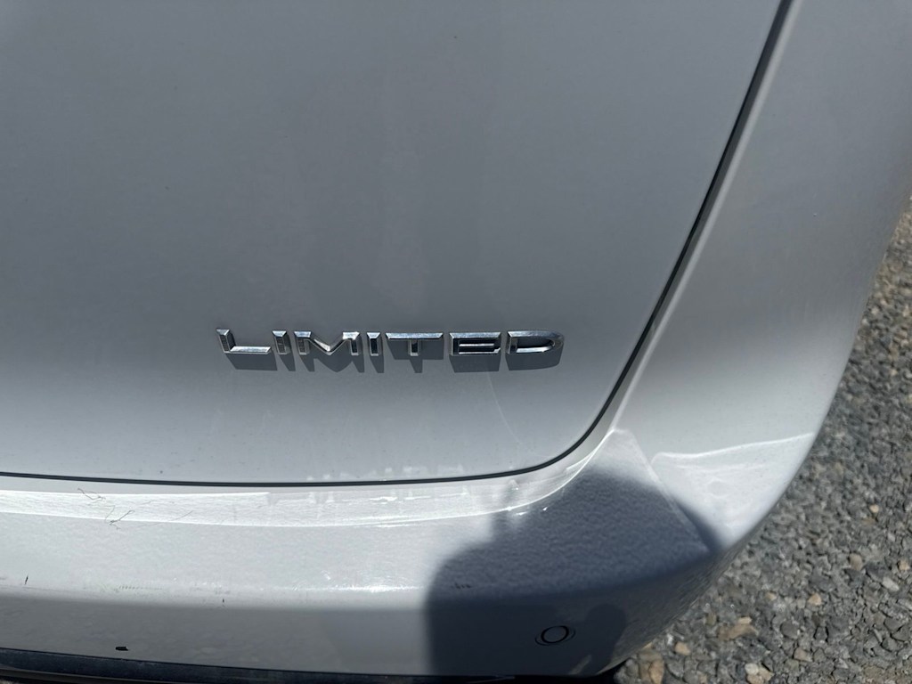 Thumbnail: 2023 Chrysler Pacifica - 20