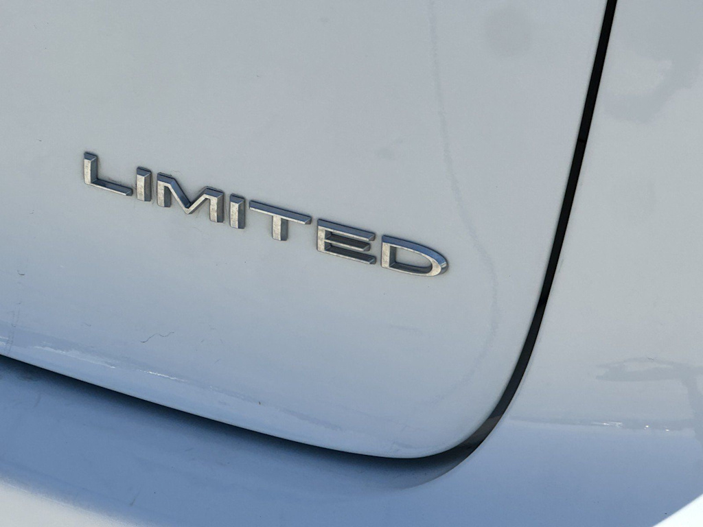 Thumbnail: 2023 Chrysler Pacifica - 29