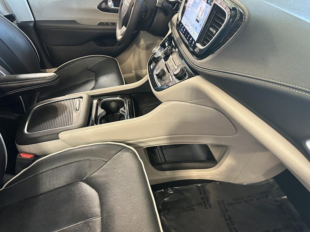Thumbnail: 2023 Chrysler Pacifica - 22