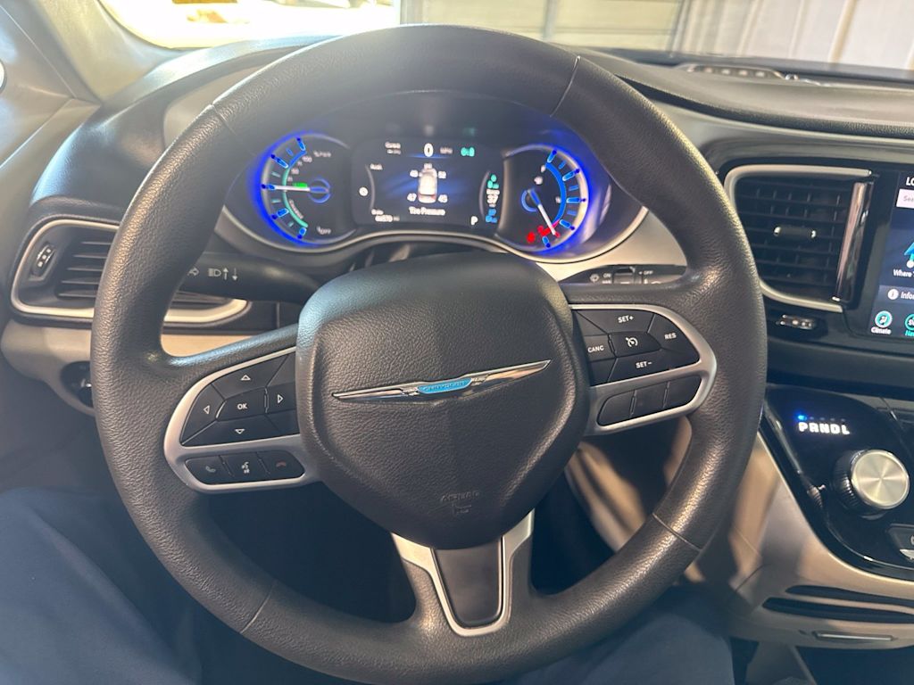Thumbnail: 2018 Chrysler Pacifica - 2