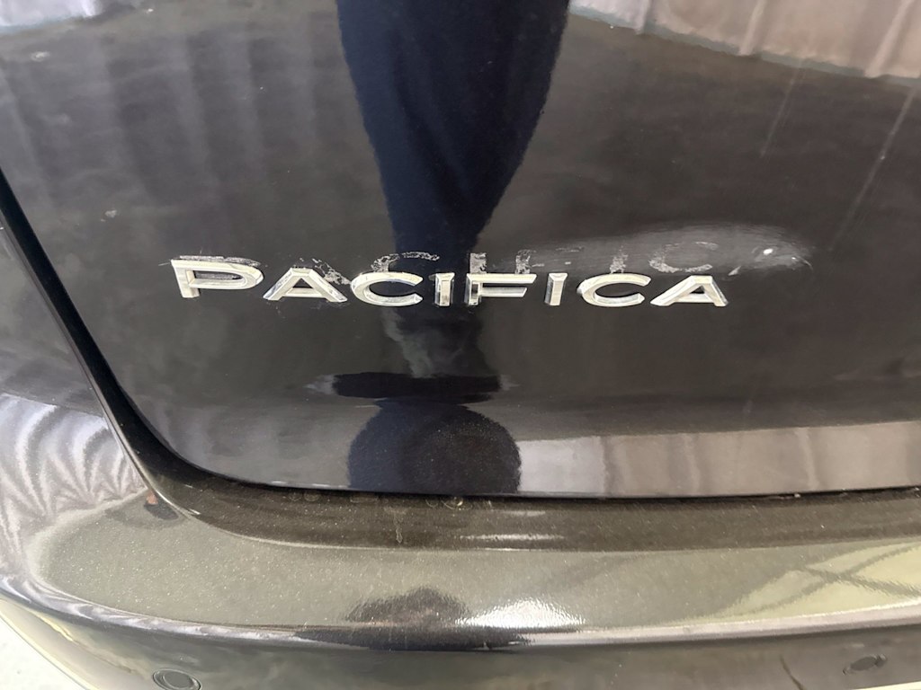 Thumbnail: 2018 Chrysler Pacifica - 19
