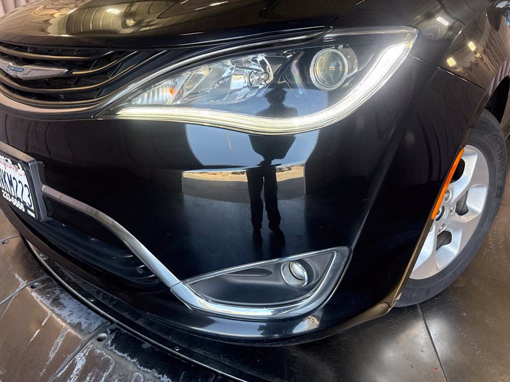 Thumbnail: 2018 Chrysler Pacifica - 16