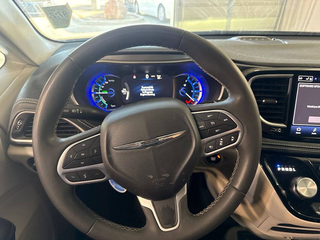 Thumbnail: 2023 Chrysler Pacifica - 2