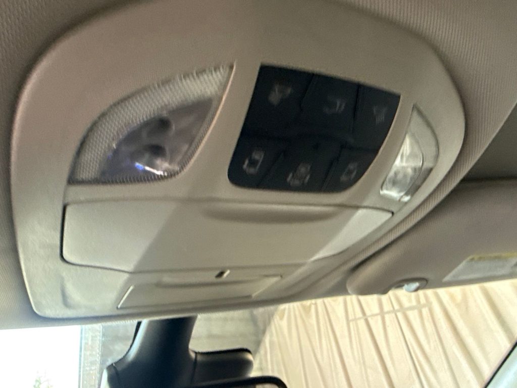 Thumbnail: 2023 Chrysler Pacifica - 26