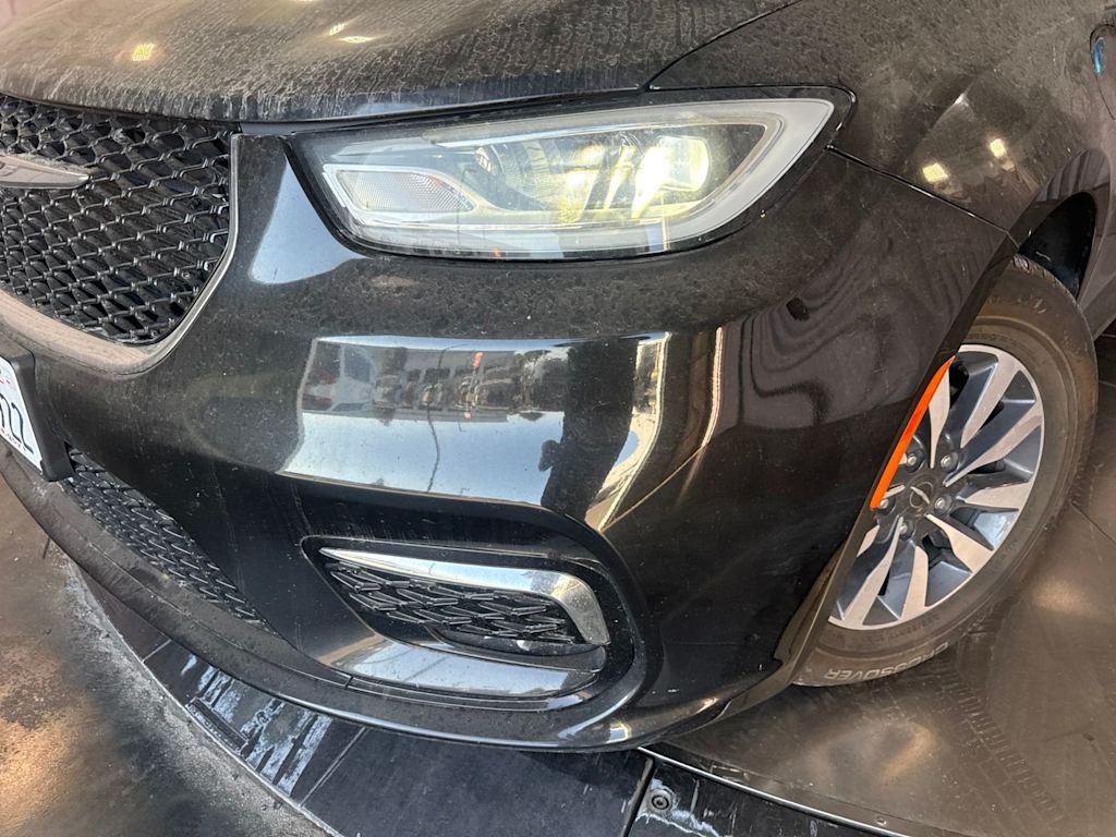 Thumbnail: 2023 Chrysler Pacifica - 16