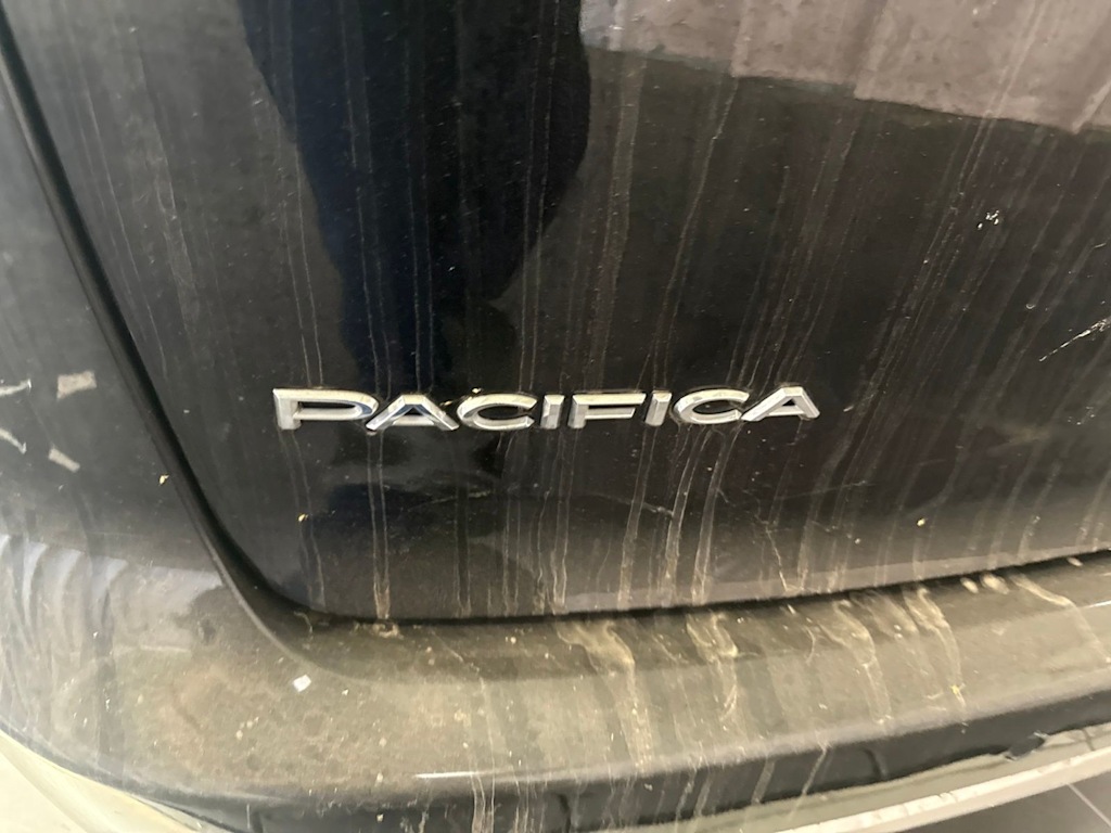 Thumbnail: 2023 Chrysler Pacifica - 7