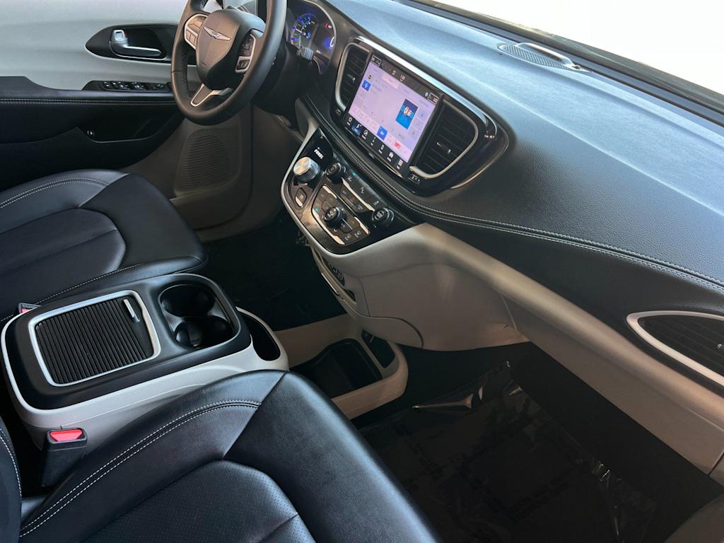 Thumbnail: 2024 Chrysler Pacifica - 13