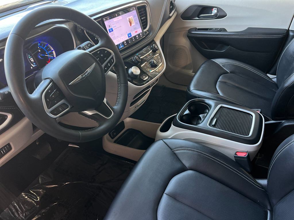 Thumbnail: 2024 Chrysler Pacifica - 9