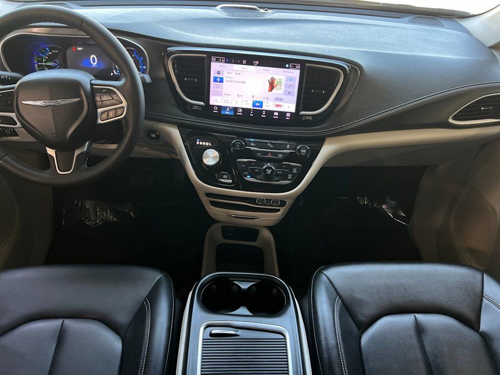 Thumbnail: 2024 Chrysler Pacifica - 2