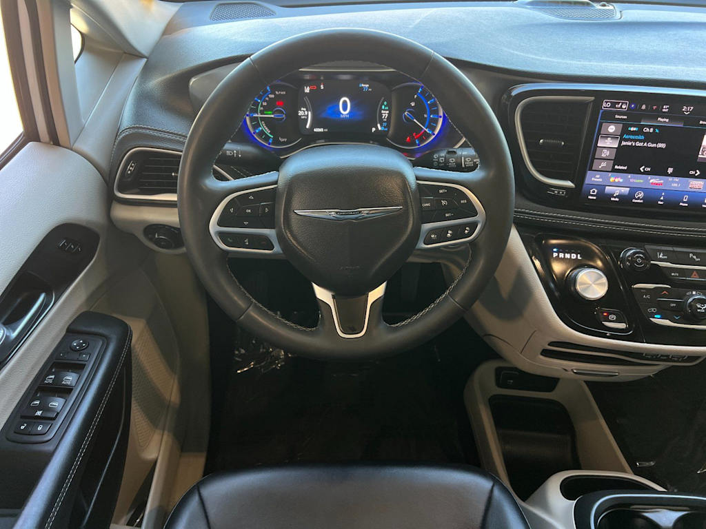 Thumbnail: 2024 Chrysler Pacifica - 12