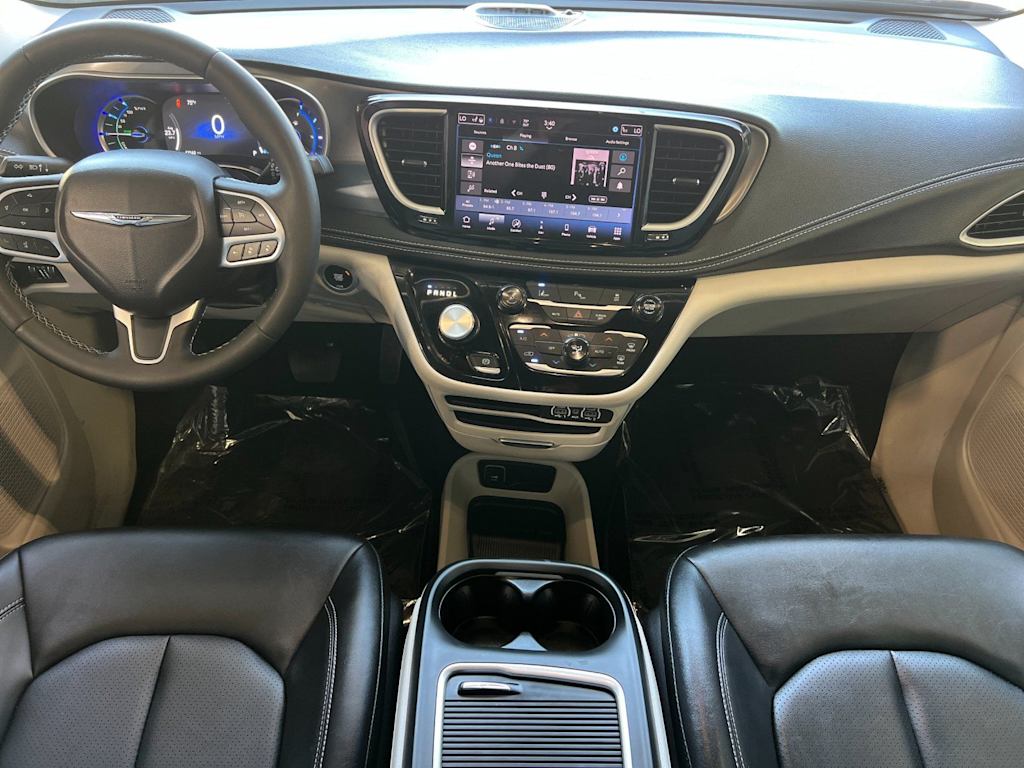 Thumbnail: 2024 Chrysler Pacifica - 2
