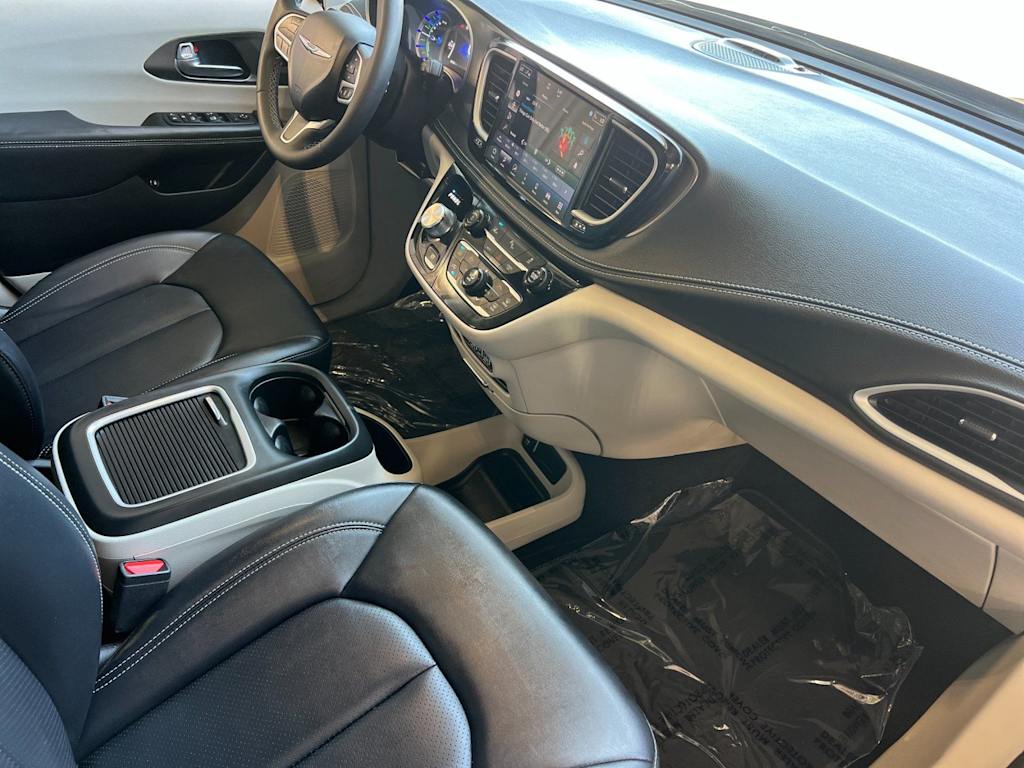 Thumbnail: 2024 Chrysler Pacifica - 13