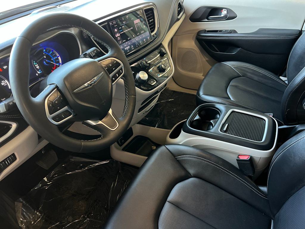 Thumbnail: 2024 Chrysler Pacifica - 9