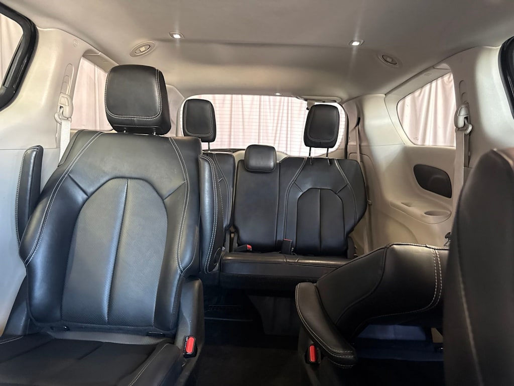 Thumbnail: 2024 Chrysler Pacifica - 26