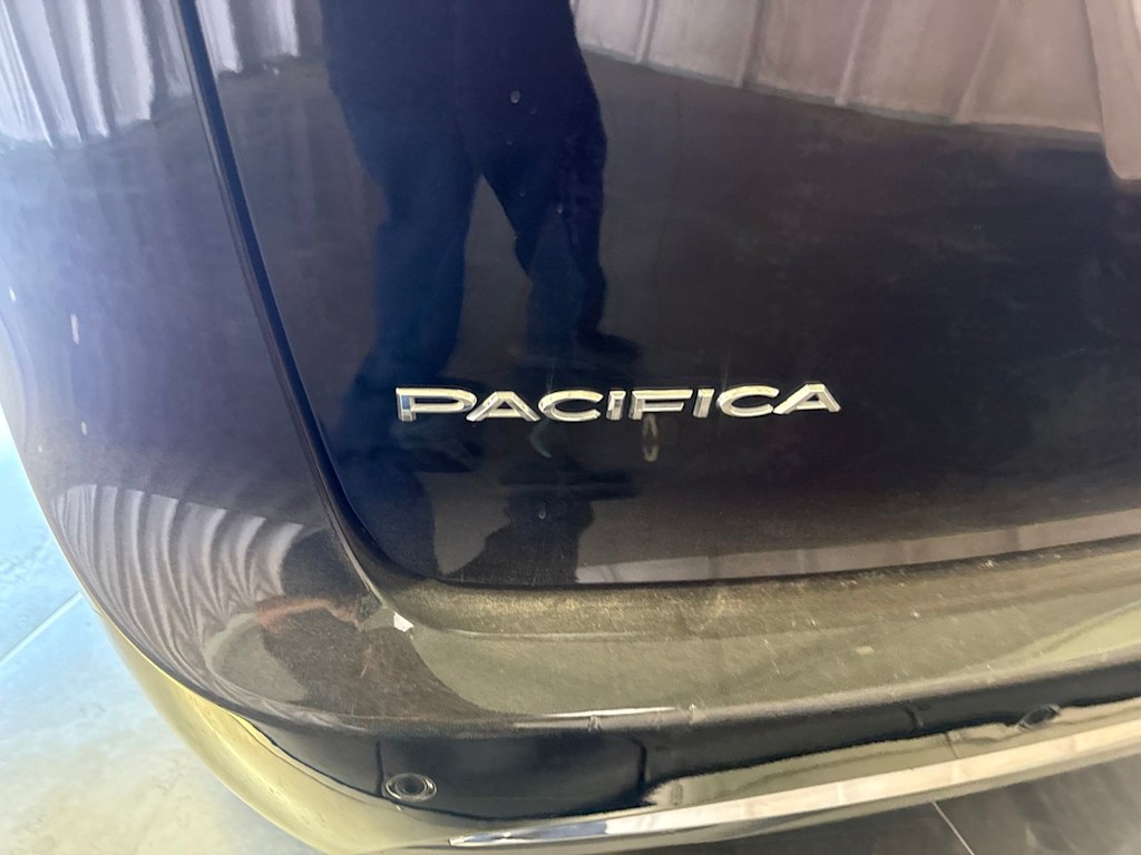 Thumbnail: 2024 Chrysler Pacifica - 7
