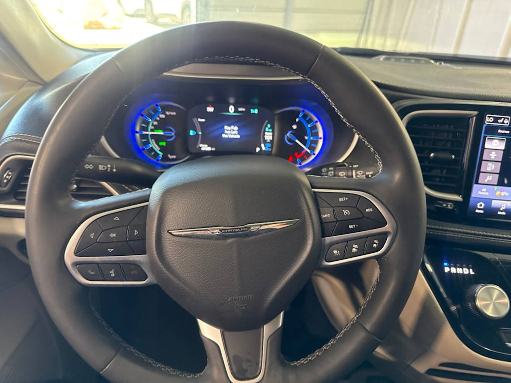 Thumbnail: 2024 Chrysler Pacifica - 2