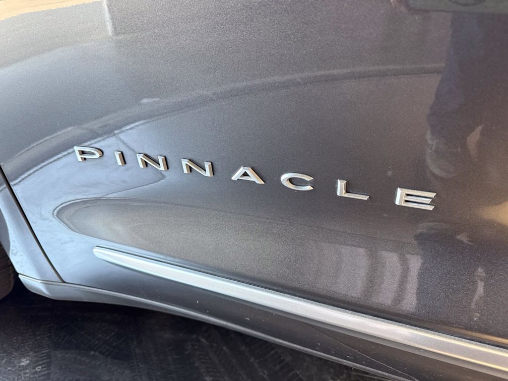 Thumbnail: 2021 Chrysler Pacifica - 7