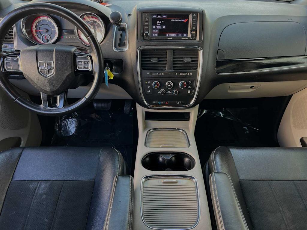 2019 Dodge Grand Caravan SXT 2